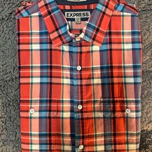 Gently used Men’s Short Sleeve Button Up